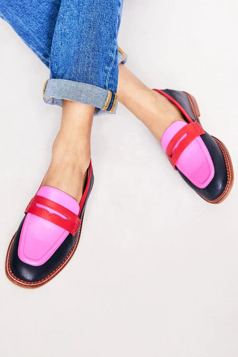 Oceane – Mocasín Marrón con Punta Redonda y Diseño de Bloques de Color Aviero Madrid